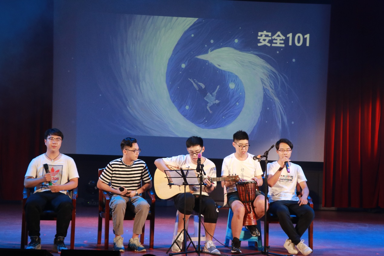 福州大学环境与资源学院2018届“环衔甲子·资行明志”毕业晚会圆满落幕6 福州大学环境与资源学院2018届“环衔甲子·资行明志”毕业晚会圆满落幕6