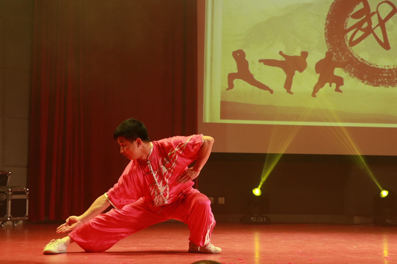 福州大学环境与资源学院2018届“环衔甲子·资行明志”毕业晚会圆满落幕4 福州大学环境与资源学院2018届“环衔甲子·资行明志”毕业晚会圆满落幕4